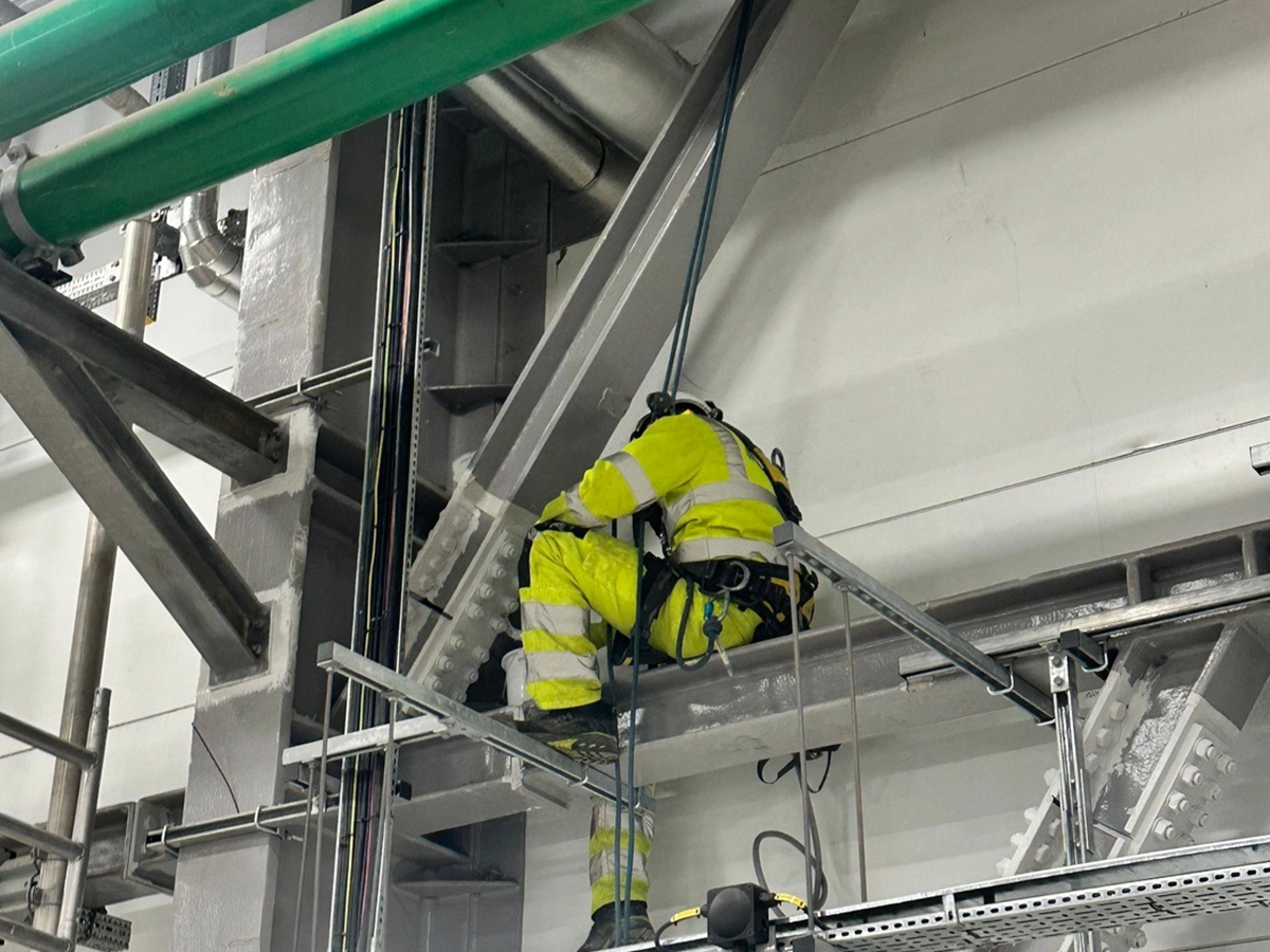IRATA Rope Access Technician doing intumescent coatings